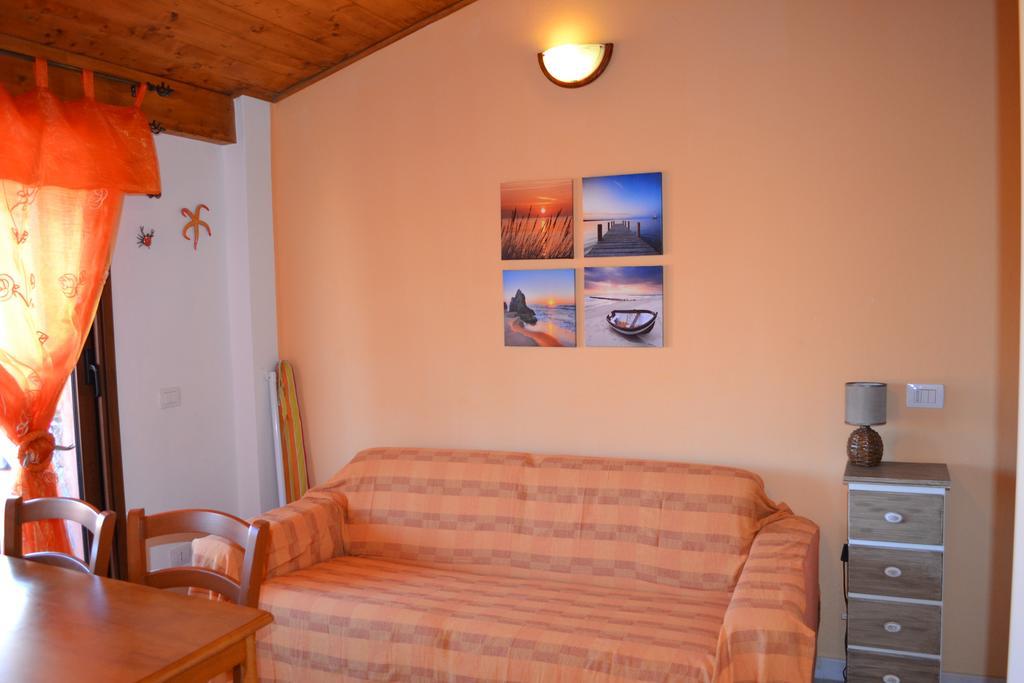 Apartments Mimose Badesi Exterior photo